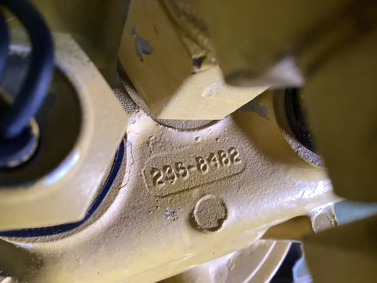CATERPILLAR KRAFTSTOFFFILTERGEHÄUSE 2379307 GEBRAUCHT – Bild 2