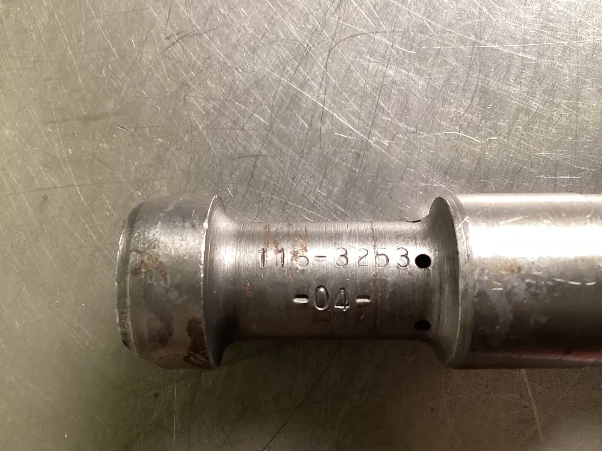 CATERPILLAR OIL SPRAYING NOZZLE 1163253 USED - Picture 2