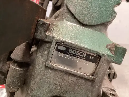 POMPE À CARBURANT BOSCH 0401846753 D'OCCASION - Miniature 2
