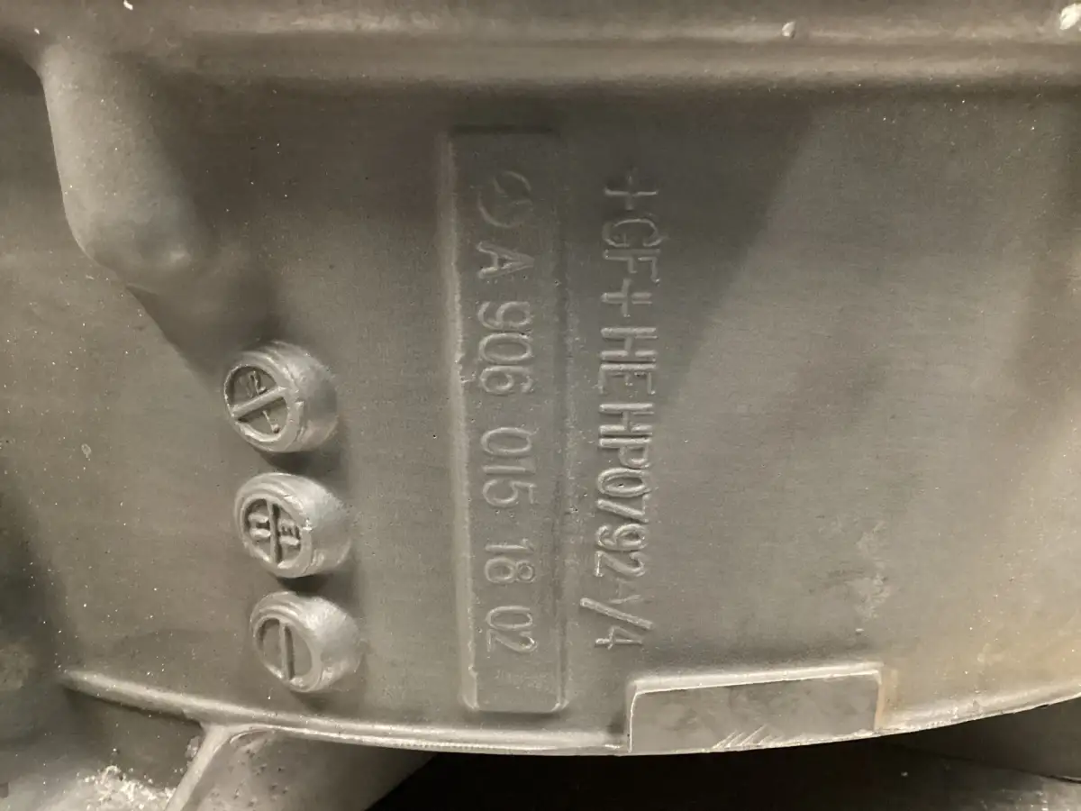MERCEDES A 906 015 18 02 UTILISÉ - Image 2