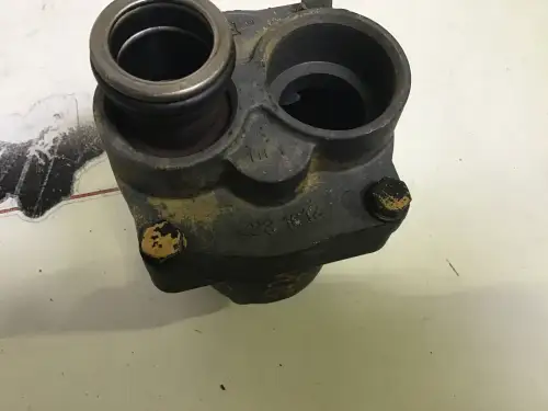 USED CATERPILLAR OIL PUMP 2335220 - Thumb image 2