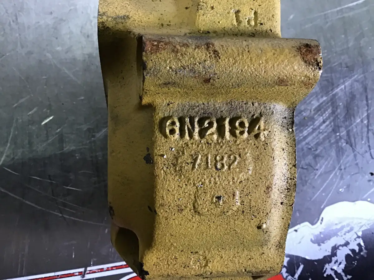 CATERPILLAR THERMOSTAT COVER 6N2194 USED - Picture 2