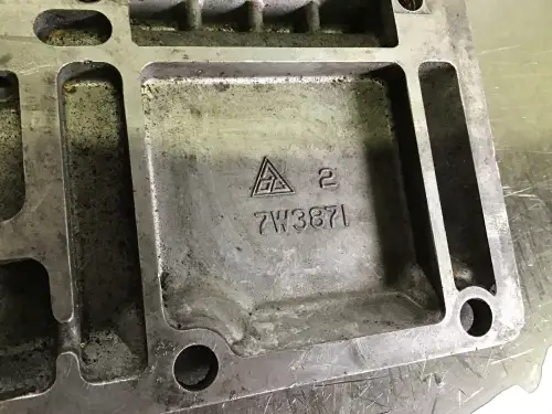 CATERPILLAR VALVE COVER 7W3871 USED - Thumb image 2