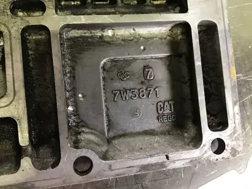 CATERPILLAR VALVE COVER 7W3871 USED - Thumb image 2