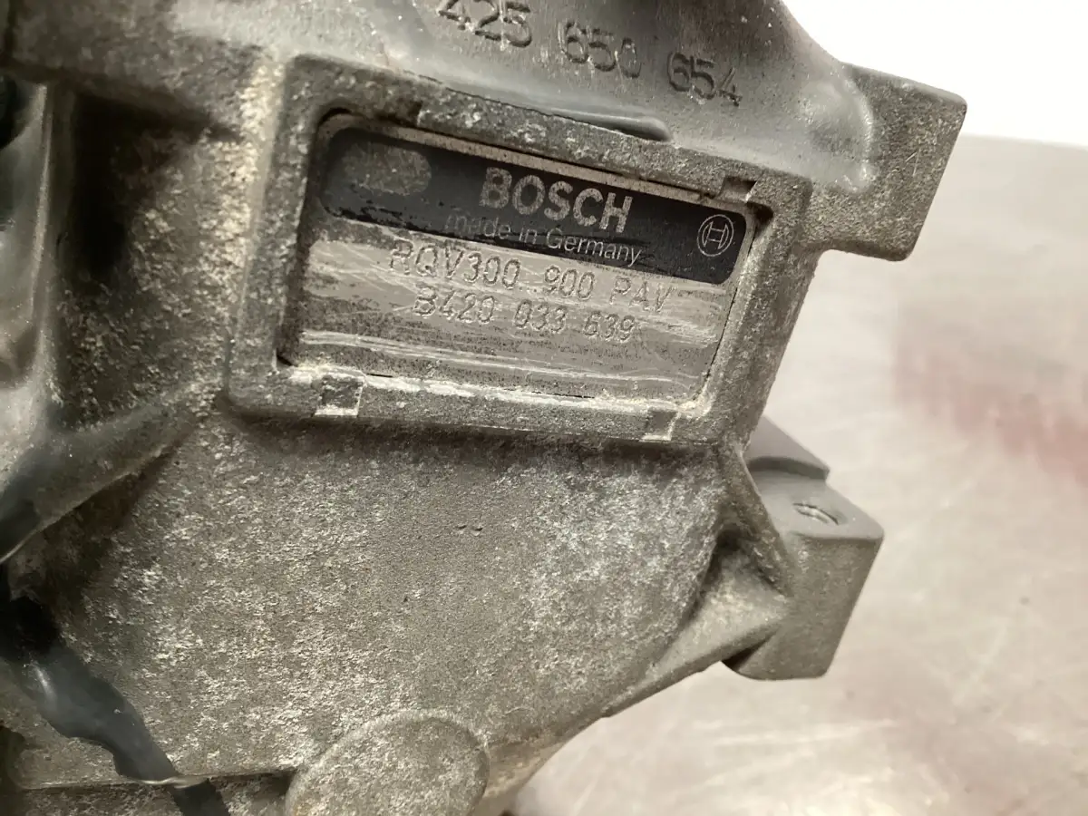 BOSCH FUEL PUMP 0402646712 USED - Picture 2