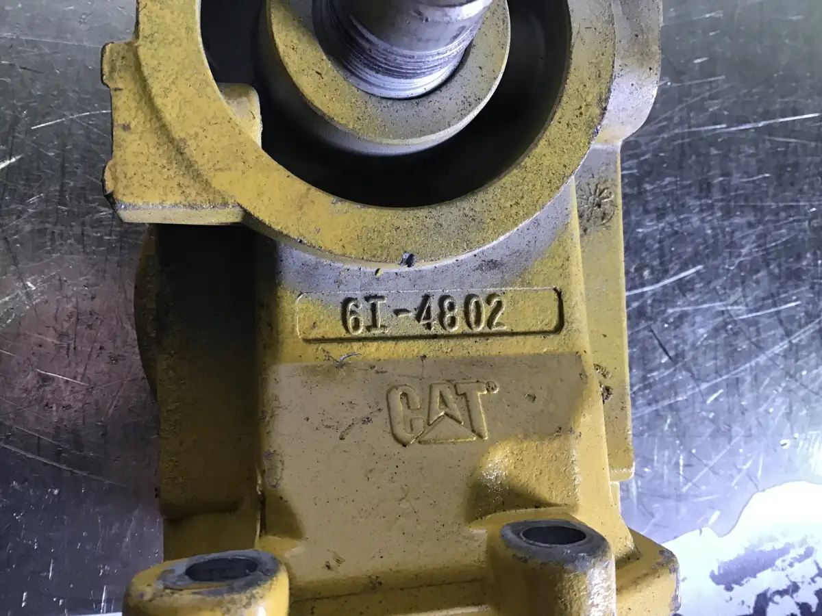 CATERPILLAR FUEL FILTER HOUSING 6I4802 USED - Picture 2