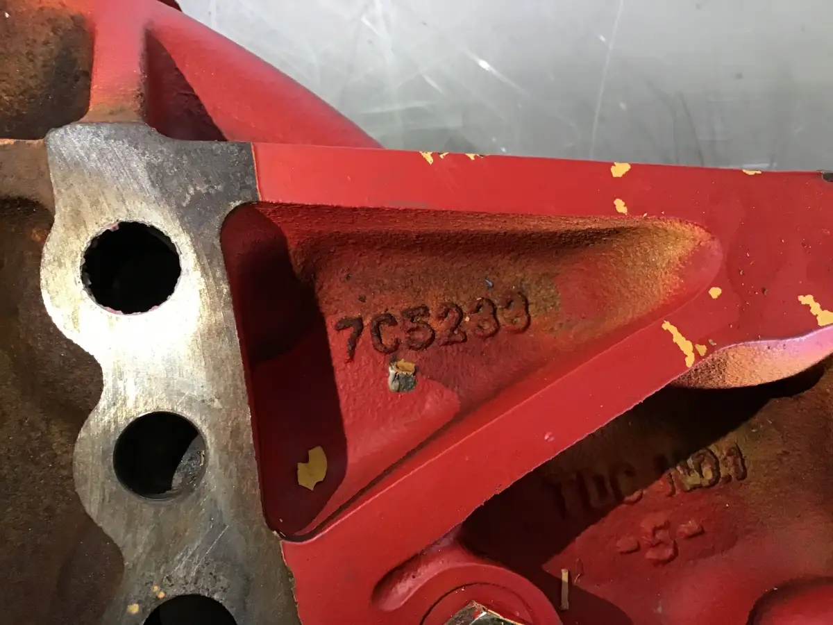 CATERPILLAR FLYWHEEL HOUSING 7C5233 USED - Picture 2