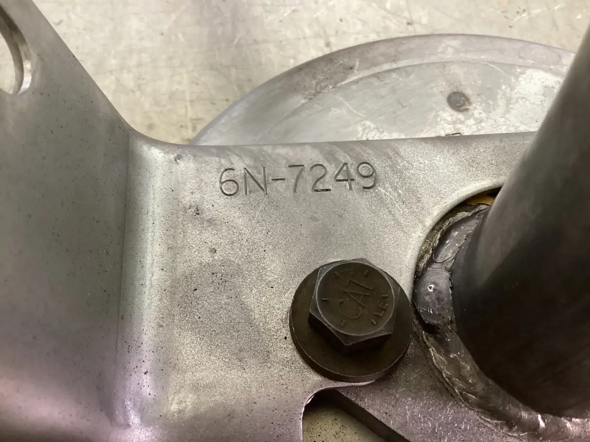 SUPPORT CATERPILLAR 6N7249 D'OCCASION - Image 2