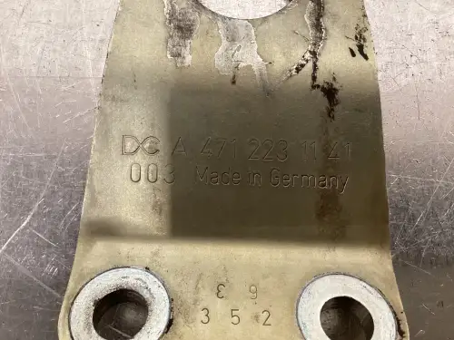 OJO DE ELEVACIÓN MERCEDES A4712231141 USADO - Imagen miniatura 2