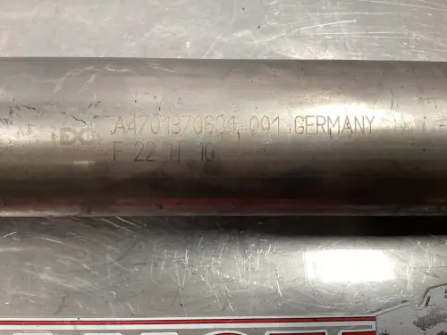 MERCEDES SUGE ROHR A4701870631 GEBRAUCHT – Vorschaubild 2
