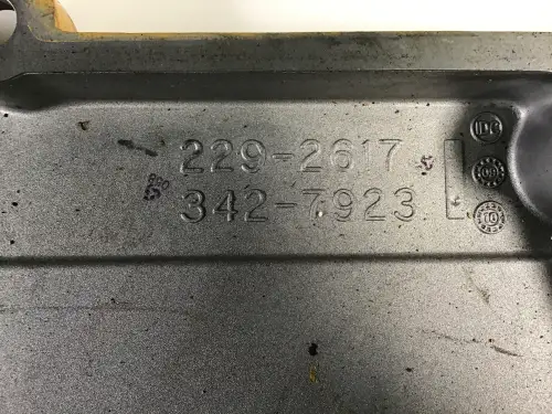 CATERPILLAR ROCKER COVER 3427923 USED - Thumb image 2