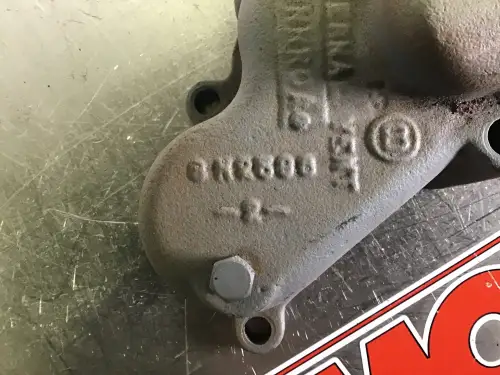 THERMOSTATABDECKUNG CATERPILLAR 8N2598 GEBRAUCHT – Vorschaubild 2