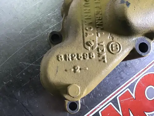 CATERPILLAR THERMOSTAT COVER 8N2598 USED - Thumb image 2