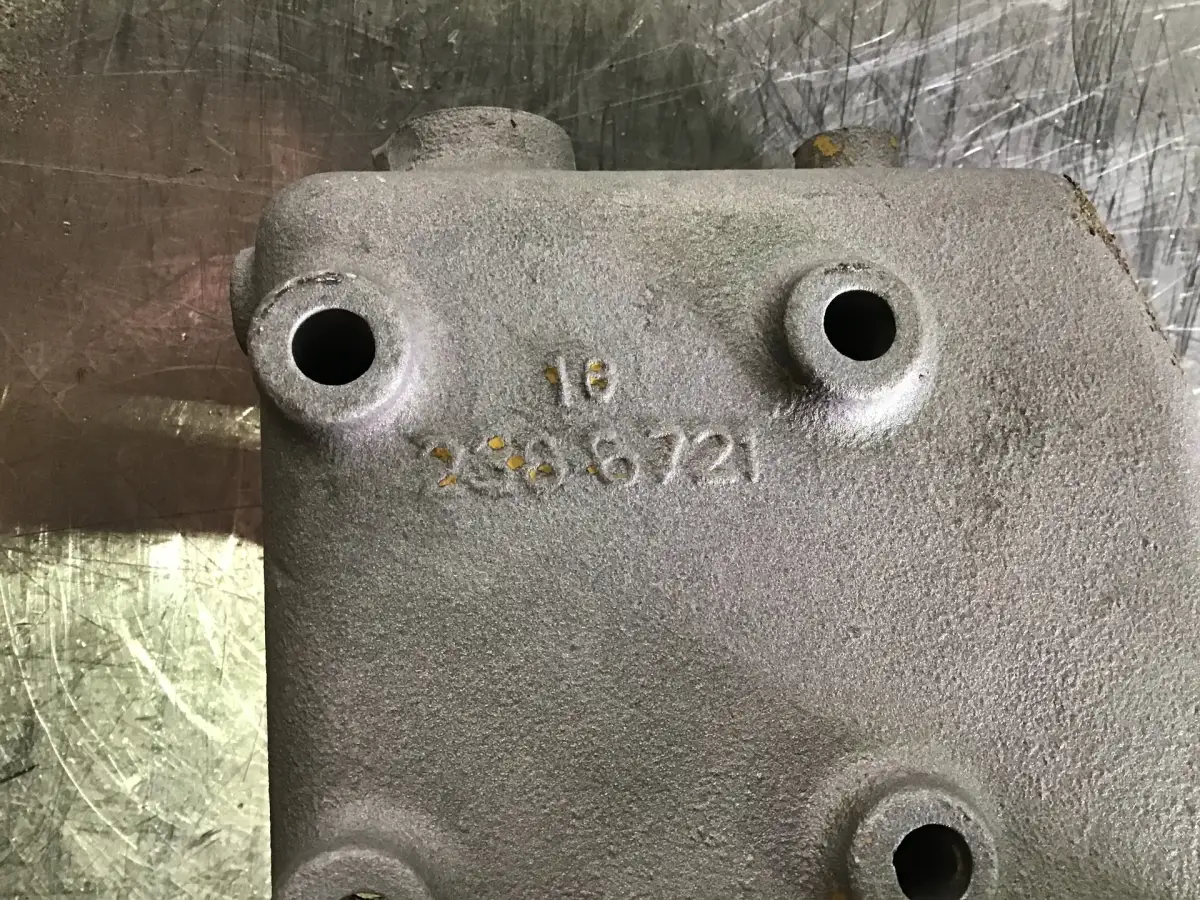 CATERPILLAR CARCASA DE TERMOSTATO 2386721 USADA - Imagen 2