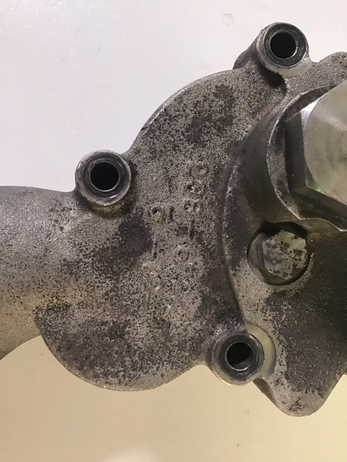 CATERPILLAR THERMOSTAT HOUSING 2386724 USED - Picture 3