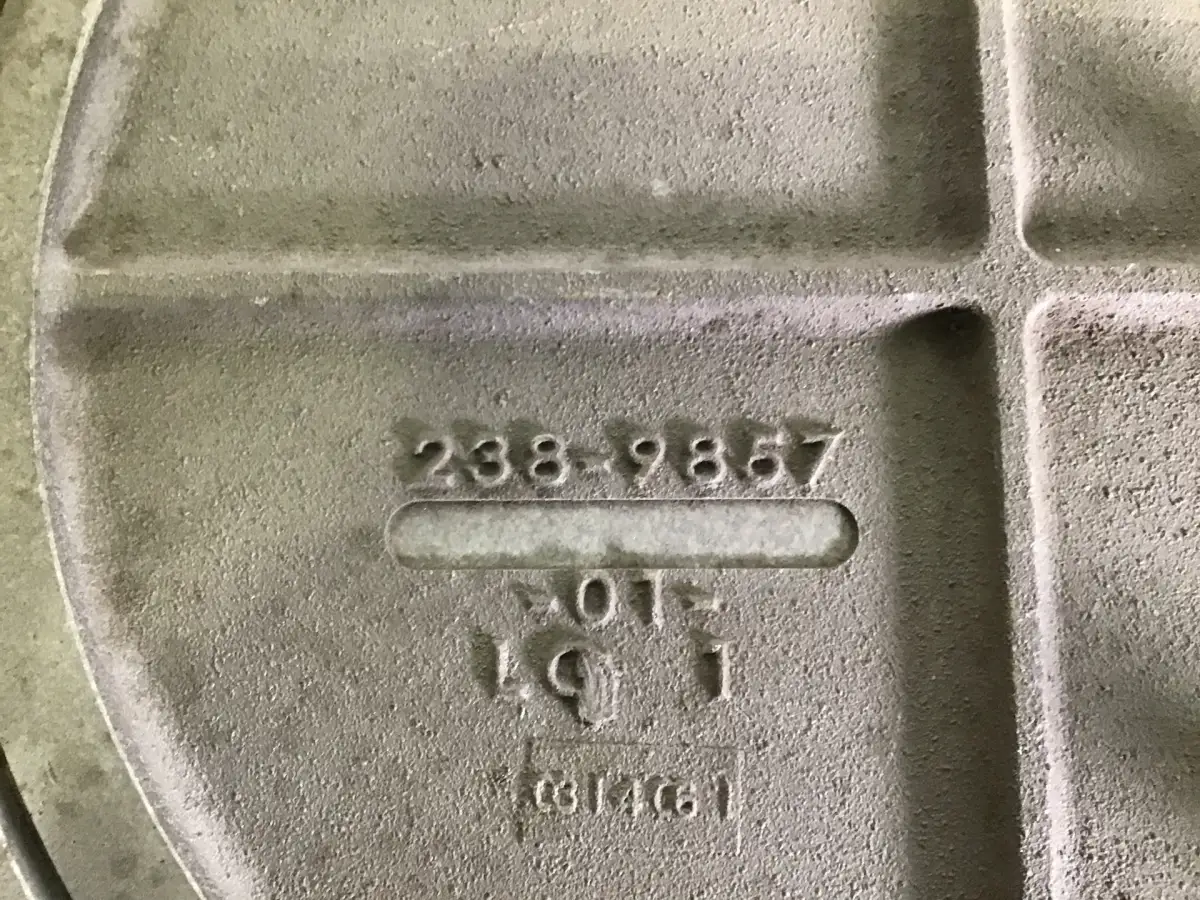 CATERPILLAR COVER PLATE 2389857 USED - Picture 2