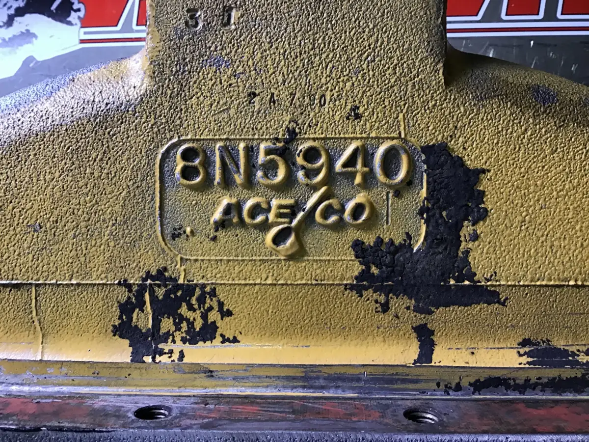 CATERPILLAR FLYWHEEL HOUSING 8N5940 USED - Picture 2