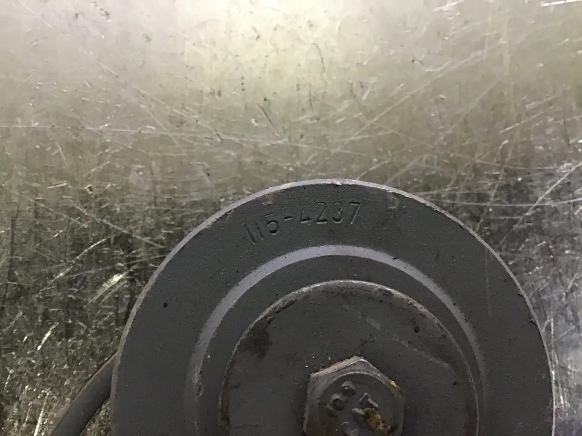 CATERPILLAR TENSION PULLEY 1154204 USED - Picture 2