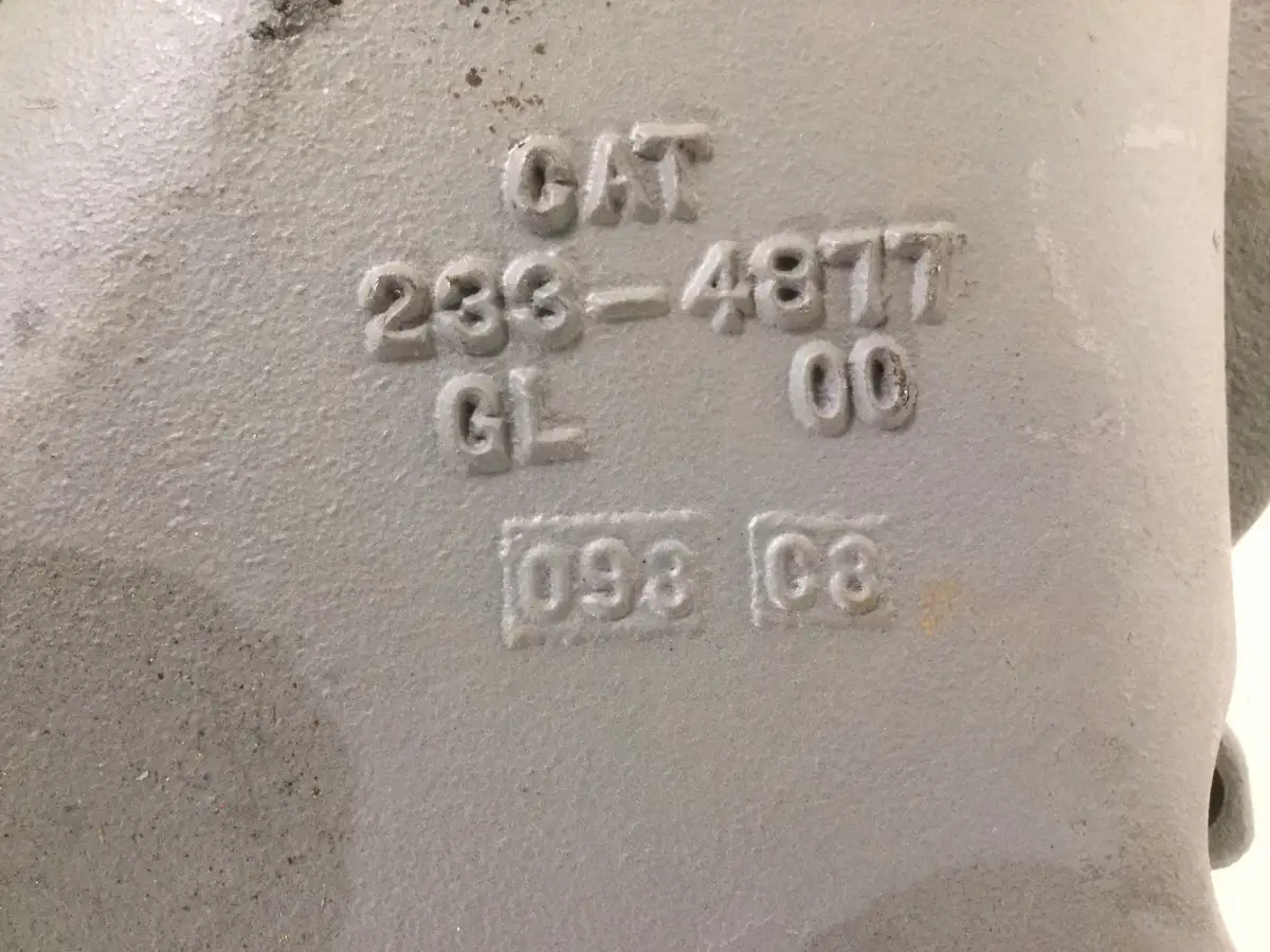 CATERPILLAR WATER PUMP CONNECTION 2334877 USED - Picture 3