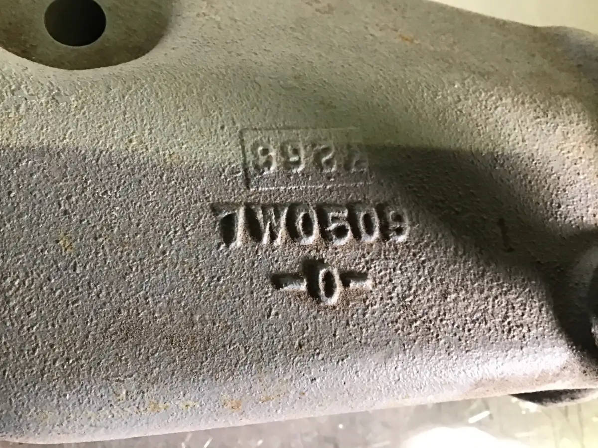 CATERPILLAR ÖL KÜHLERDECKEL 7W0509 GEBRAUCHT – Bild 2