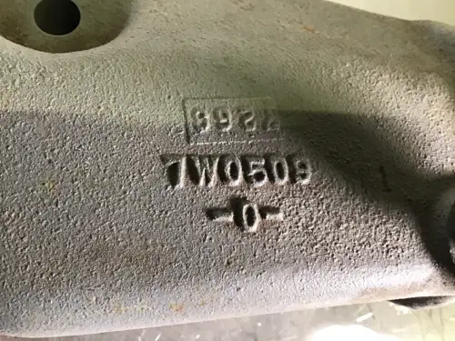 CATERPILLAR OIL COOLER COVER 7W0509 USED - Thumb image 2