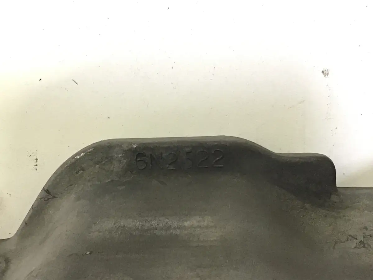 CATERPILLAR CYLINDER HEAD COVER 6N2522 USED - Picture 2