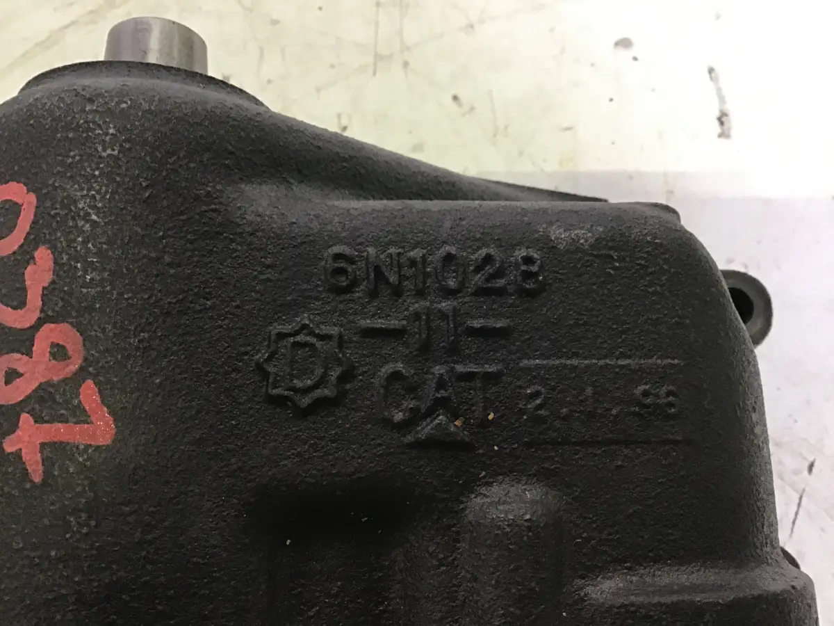 USED CATERPILLAR OIL PUMP 6N1030 - Picture 2