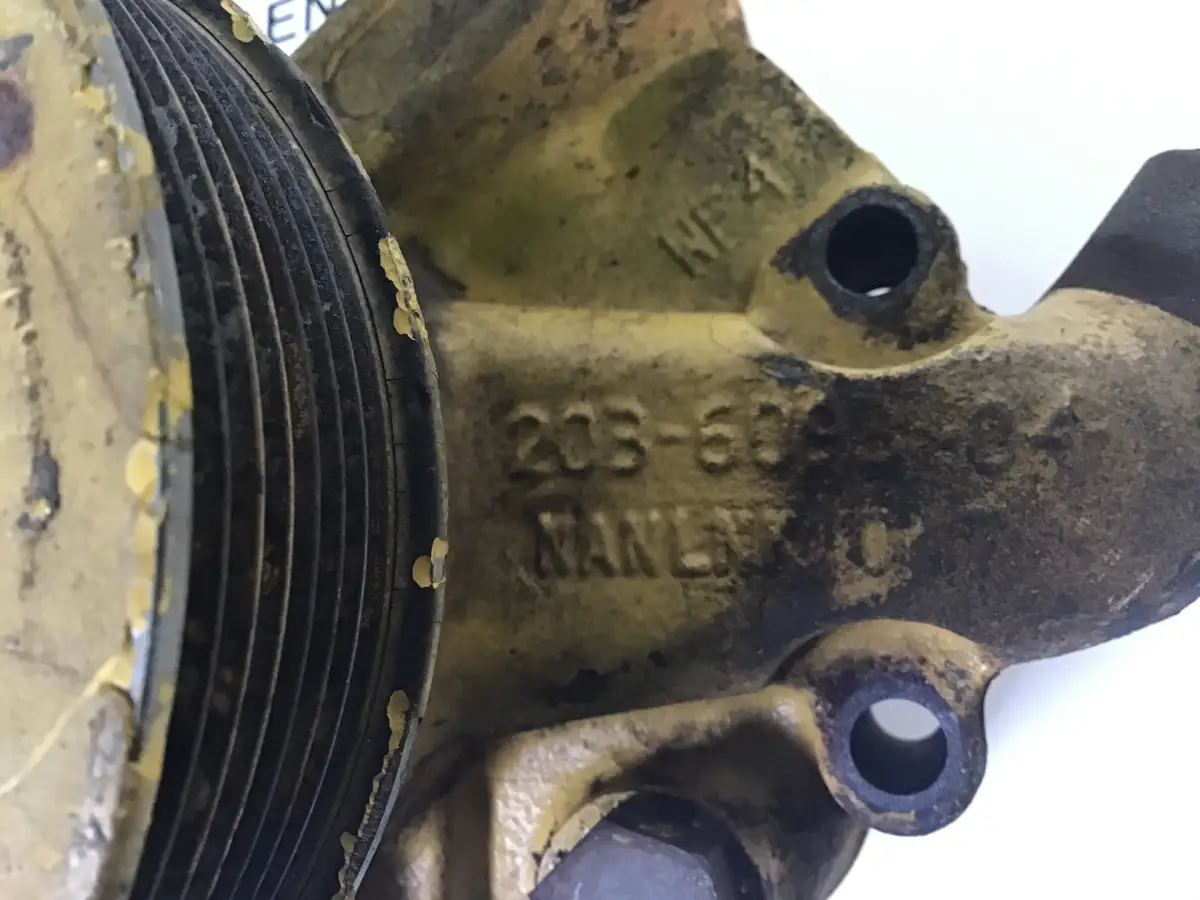 CATERPILLAR WATER PUMP HOUSING 2036093 USED - Picture 3