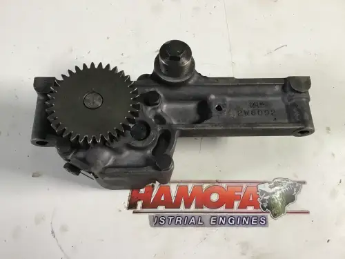 CATERPILLAR OIL PUMP WITH INTERMEDIATE GEAR 4964800 USED - Thumb image 2