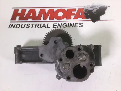 CATERPILLAR OIL PUMP WITH INTERMEDIATE GEAR 4964800 USED