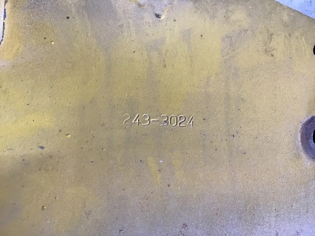 SUPPORT CATERPILLAR 2433024 D'OCCASION - Image 2