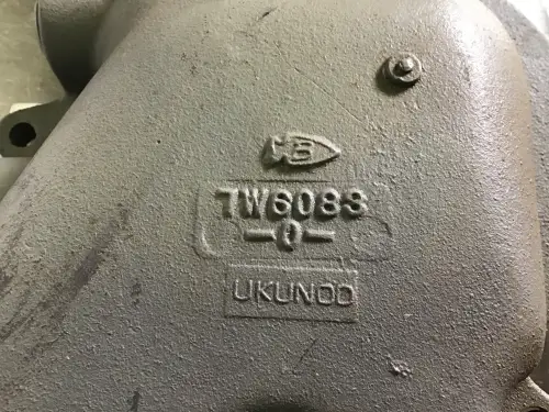 CATERPILLAR WATER PUMP CONNECTION 7W6083 USED - Thumb image 2