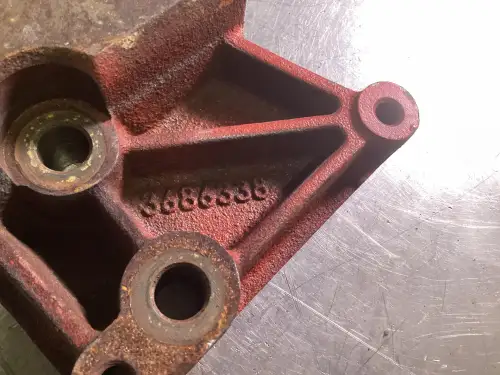 CUMMINS BRACKET, SHUTOFF VALVE 3686338 USED - Thumb image 2