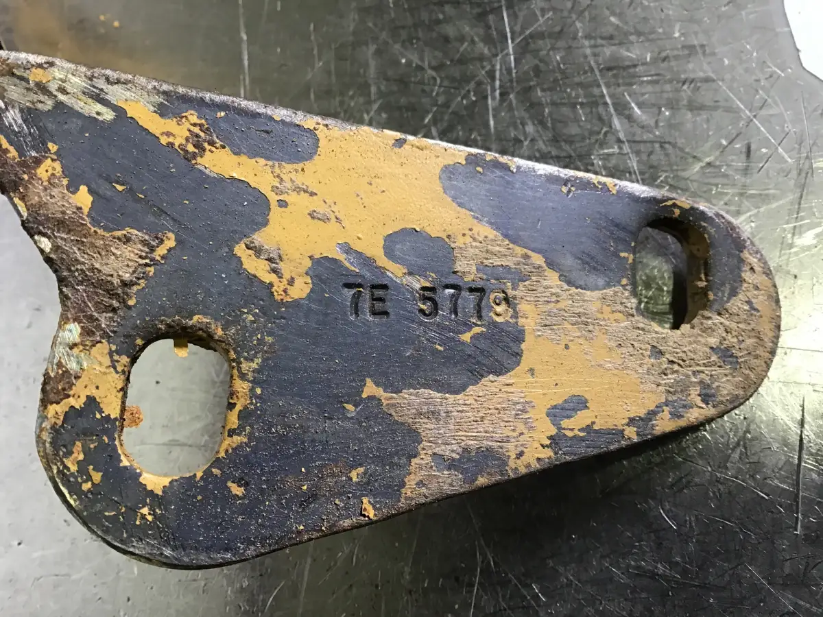 CATERPILLAR BRACKET 7E5779 USED - Picture 2