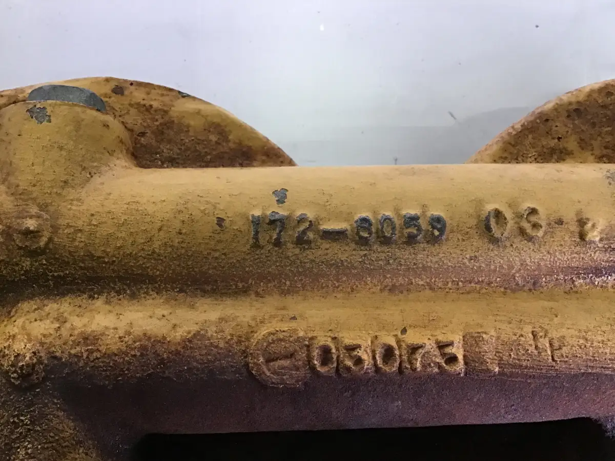 CATERPILLAR OIL FILTER HOUSING 1726059 USED - Picture 2