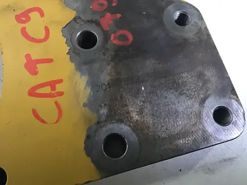 SOPORTE FILTRO DE COMBUSTIBLE CATERPILLAR 2012532 USADO - Imagen miniatura 2