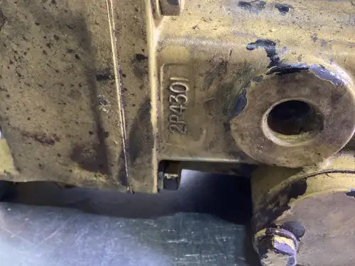CATERPILLAR OIL FILTER HOUSING 2P4301 USED - Thumb image 2