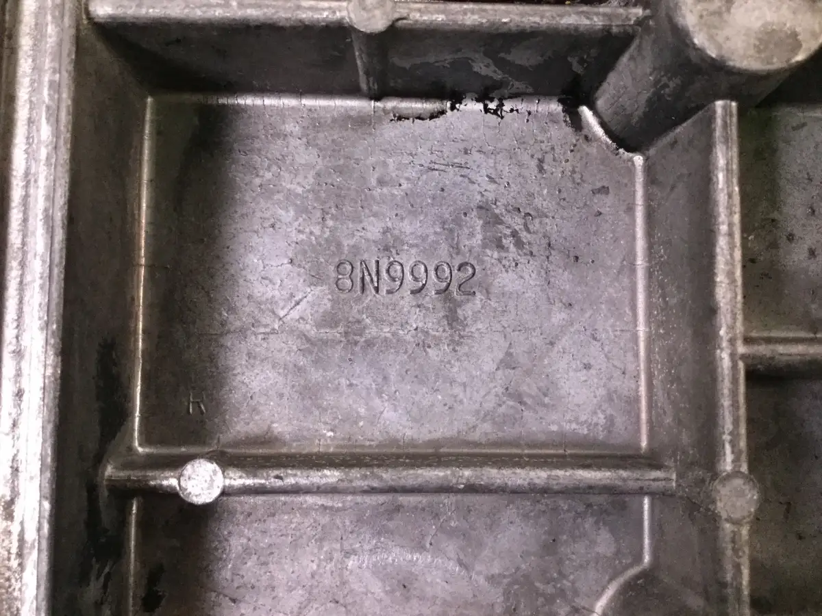 CATERPILLAR ENGINE BLOCK COVER 8N9992 USED - Picture 2