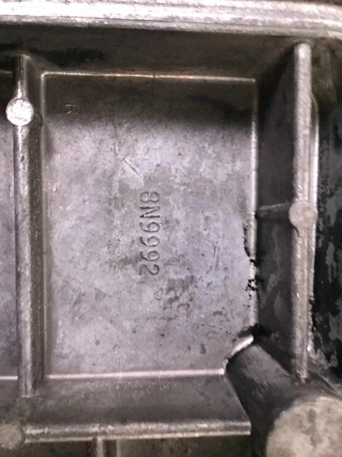CATERPILLAR ENGINE BLOCK COVER 8N9992 USED - Picture 2