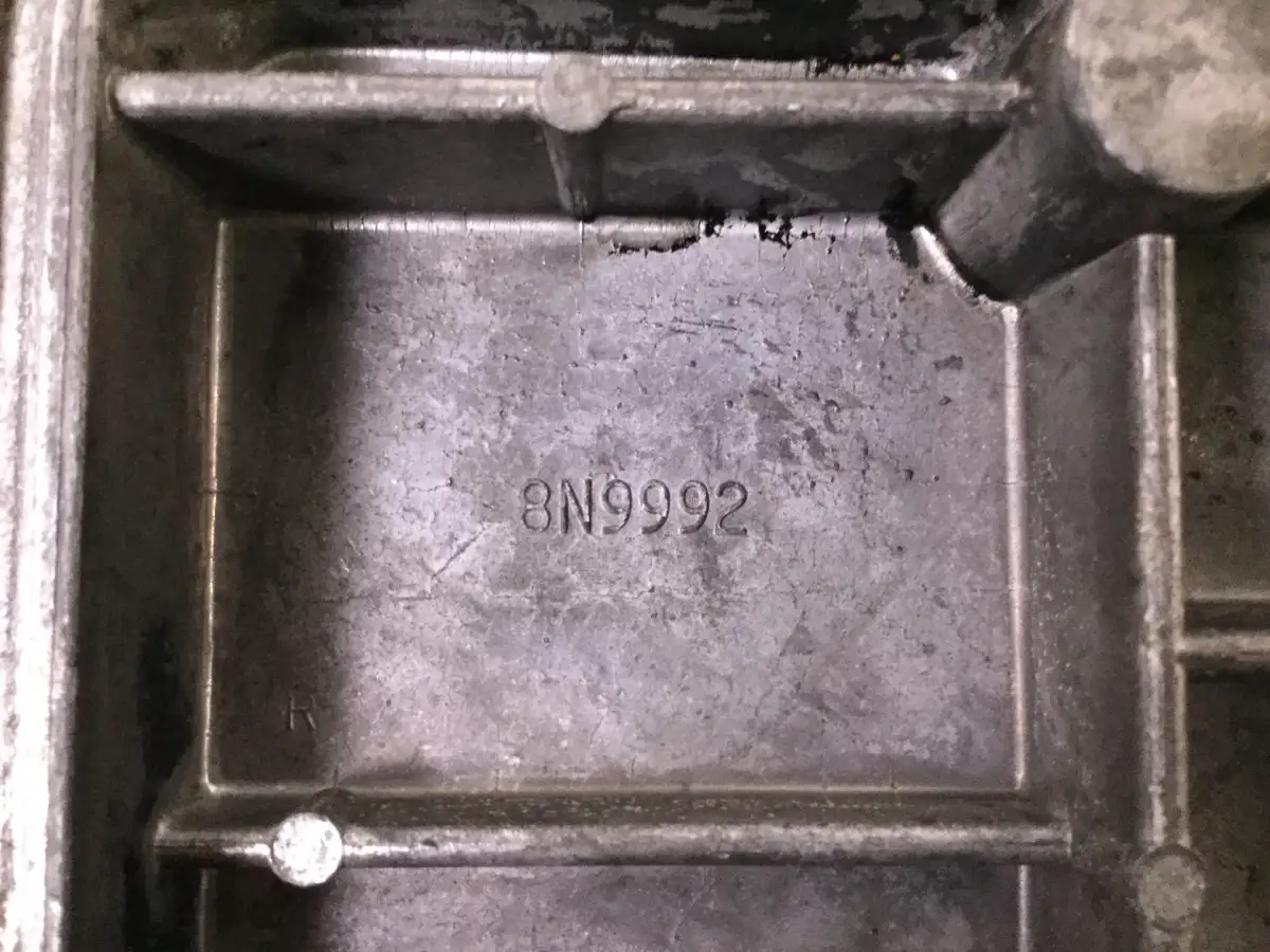 CATERPILLAR ENGINE BLOCK COVER 8N9992 USED - Picture 2