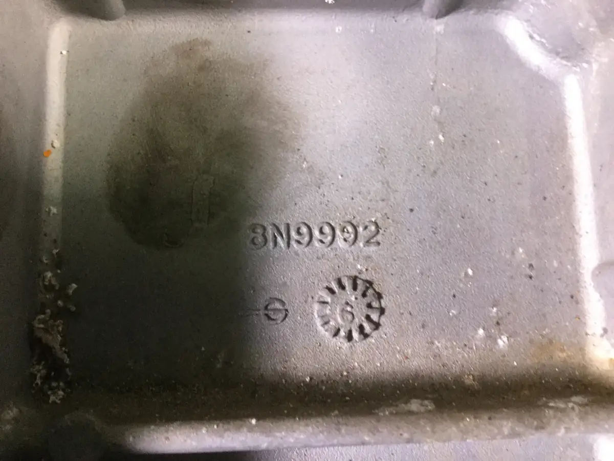 CATERPILLAR ENGINE BLOCK COVER 8N9992 USED - Picture 2