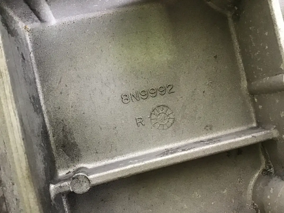 CATERPILLAR ENGINE BLOCK COVER 8N9992 USED - Picture 2