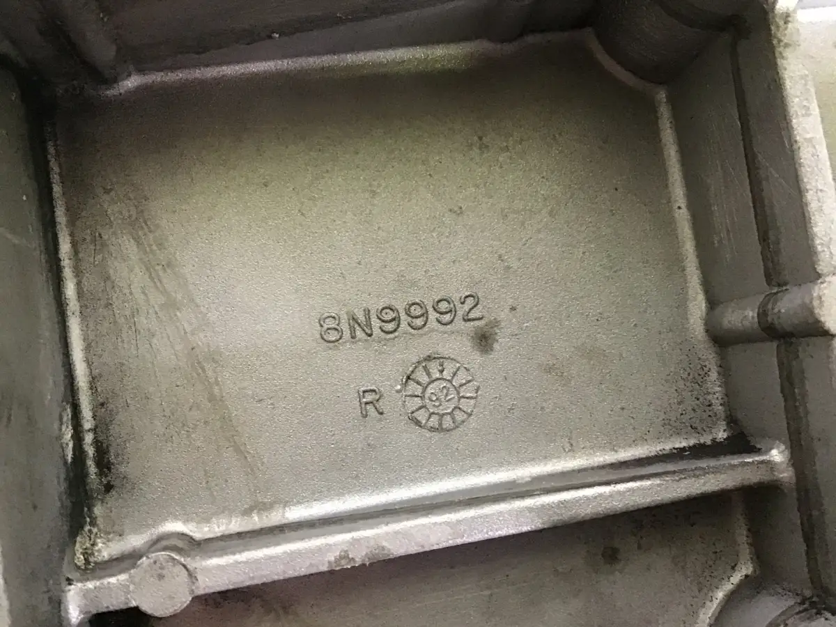 CATERPILLAR MOTORABDECKUNG 8N9992 GEBRAUCHT – Bild 2
