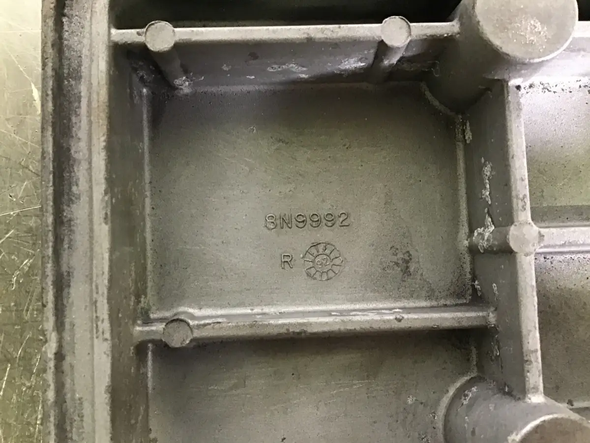 CATERPILLAR ENGINE BLOCK COVER 8N9992 USED - Picture 2