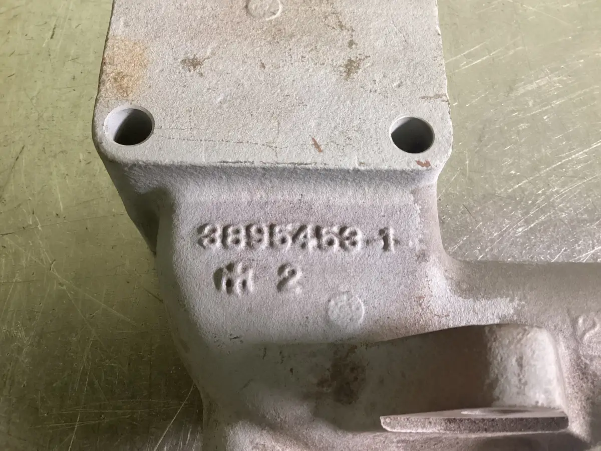 CUMMINS CUM L10 M11 THERMOSTATBEHUIZING 3895453 GEBRUIKT - Afbeelding 2