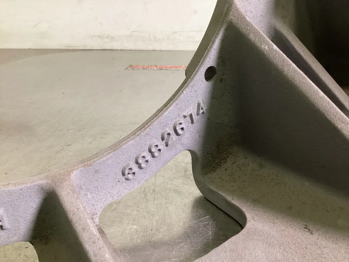CUMMINS CUM L10 SUPPORT 3882674 UTILISÉ - Image 2