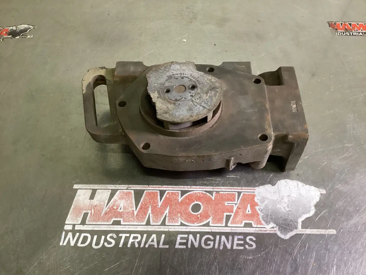 CUMMINS CUM NT855 WATER PUMP 3051408 USED - Picture 3