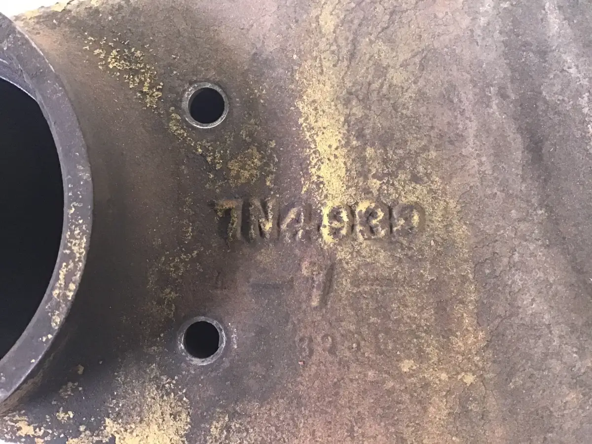 CATERPILLAR OIL COOLER COVER 7N4939 USED - Picture 3