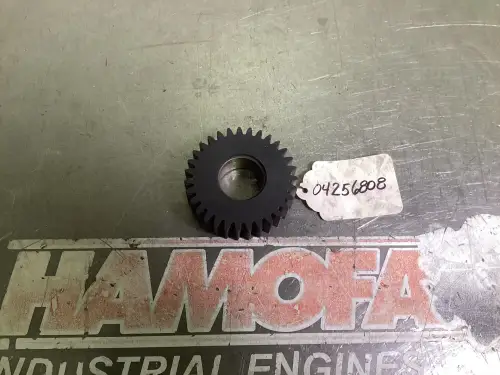 ENGRANAJE INTERMEDIO DEUTZ 04256808 USADO