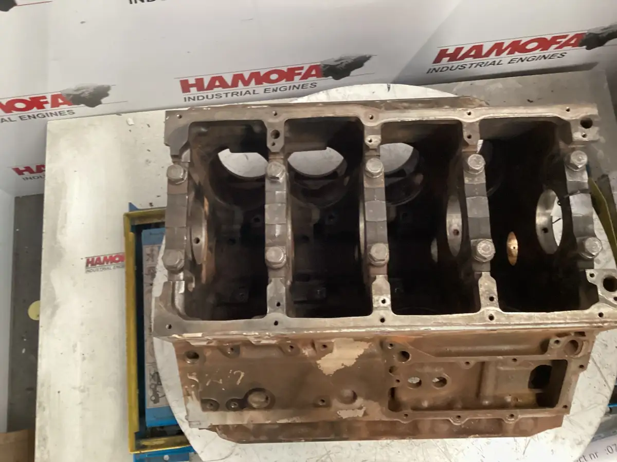 USED MAN 51.01101-3384 V8 ENGINE BLOCK - Picture 3